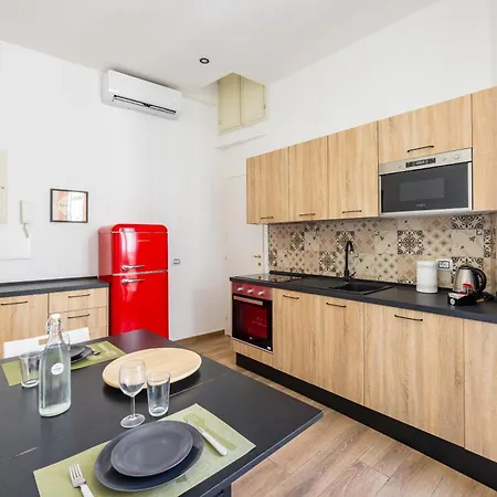 Lammatari Fancy Flat By Napoliapartments * Napels